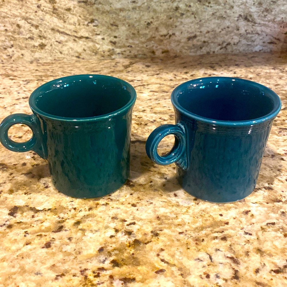 Set of two Fiesta coffee mugs with ring handle ☕️